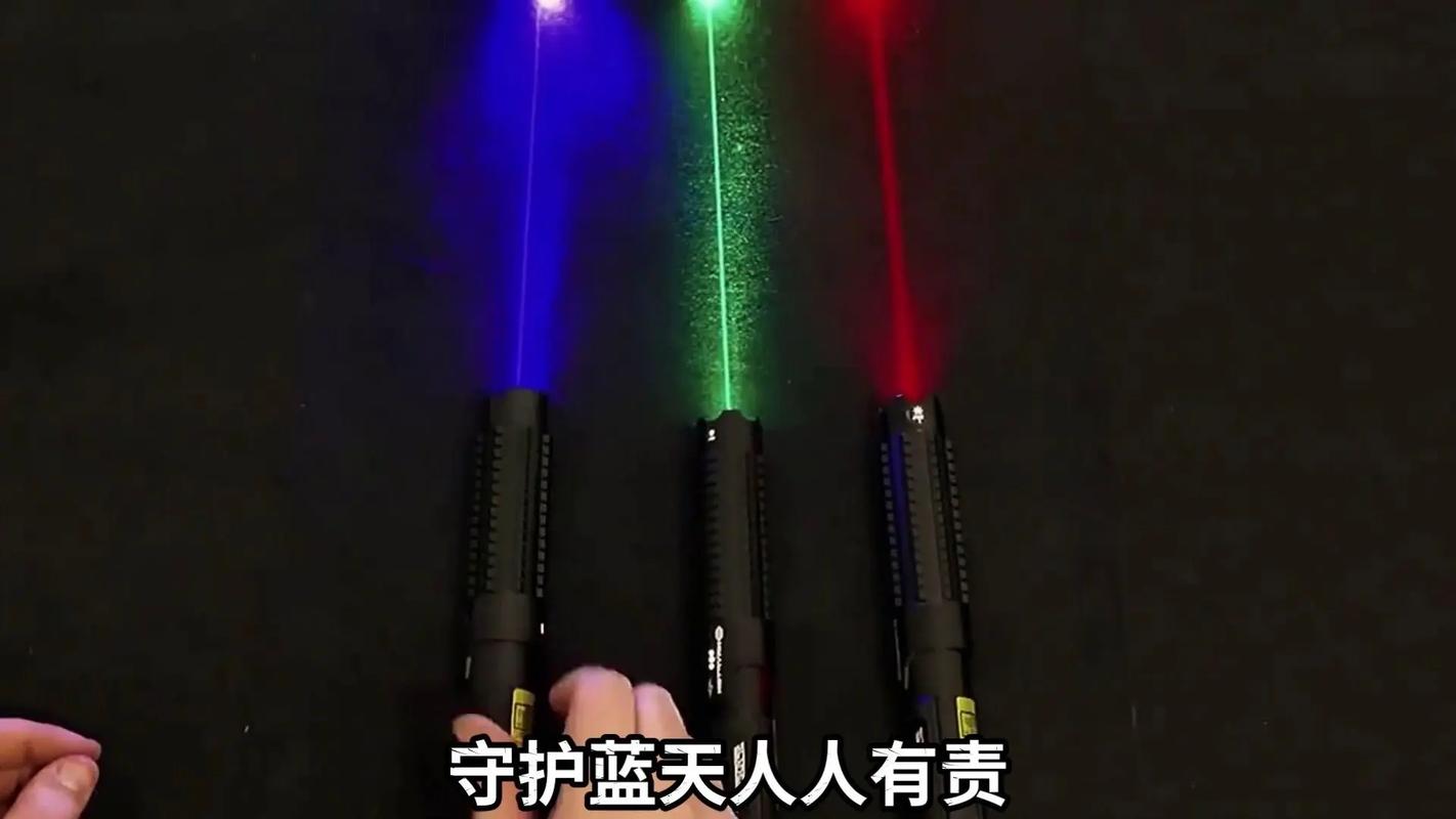 激光筆照射飛機(jī) 輕率行為背后的致命危機(jī)